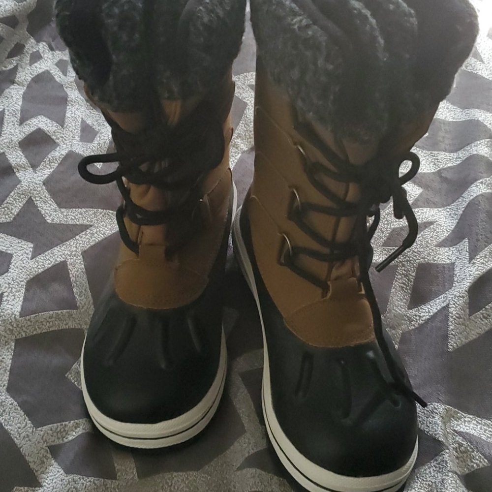 Boys snow boots